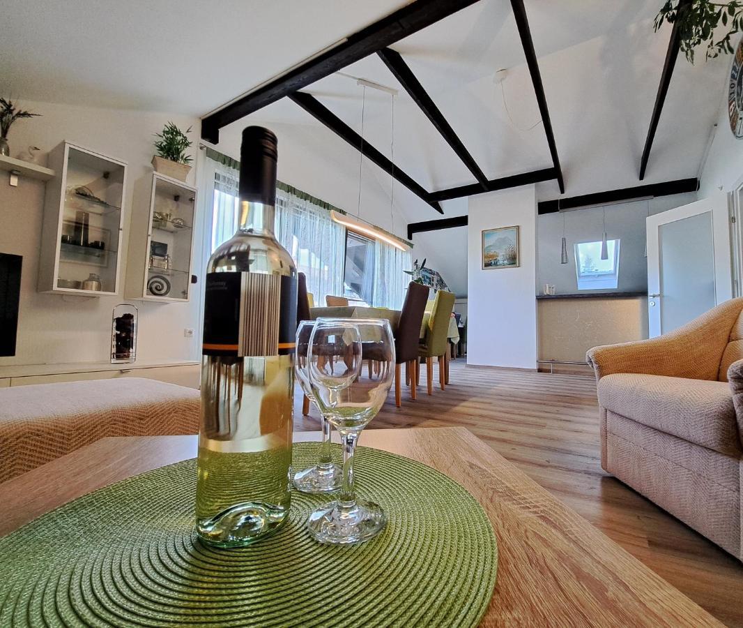 Ferienwohnung Schicker Gmunden Bagian luar foto